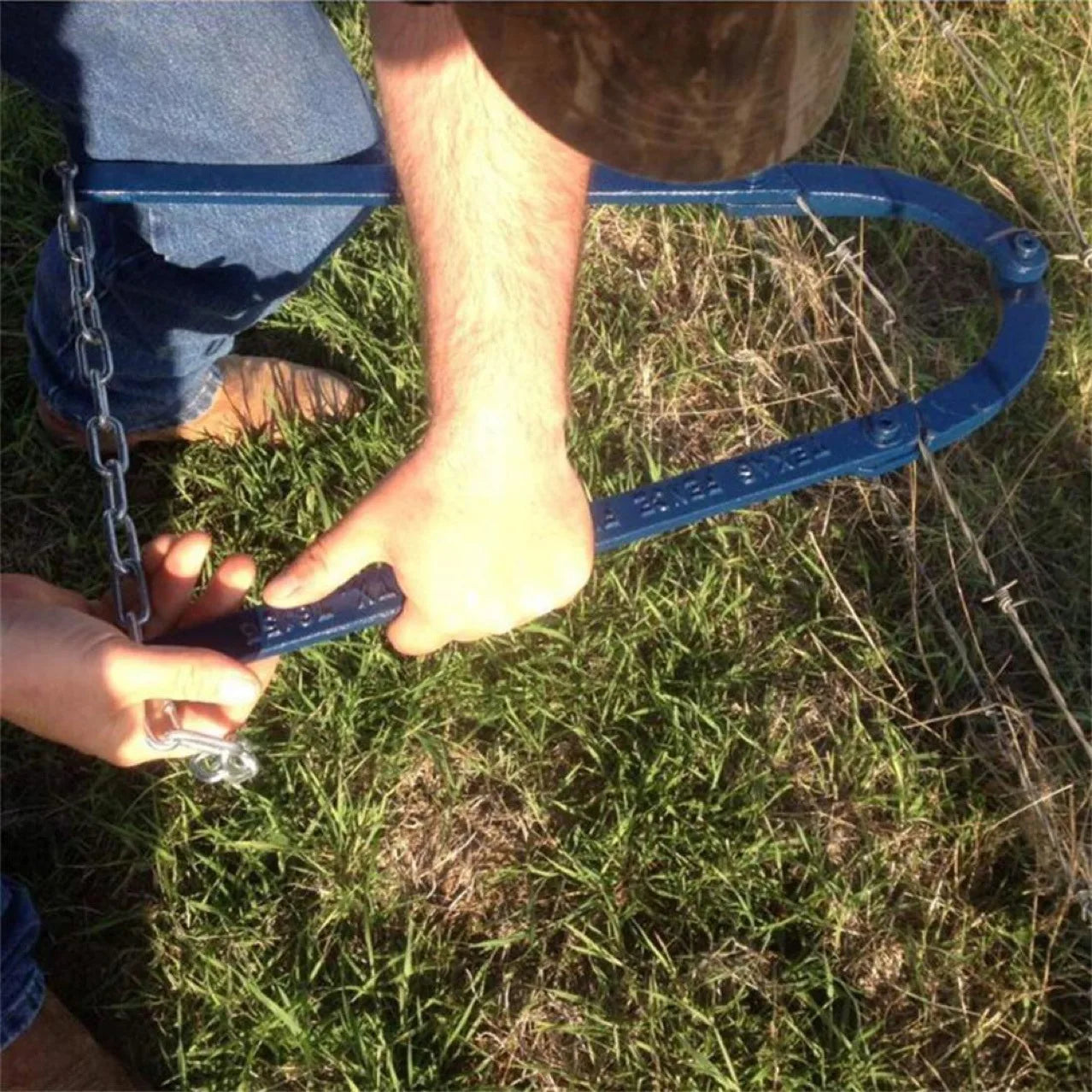 Ferramenta Para Arame Farpado